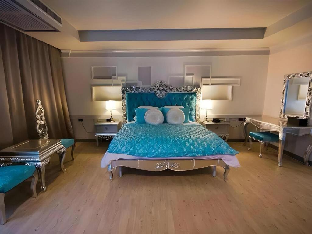Alvarez Hotel Бурирам Экстерьер фото